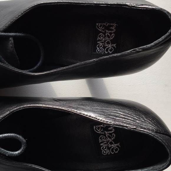 Urban Outfitters Black High Heel booties - Picture 5 of 5